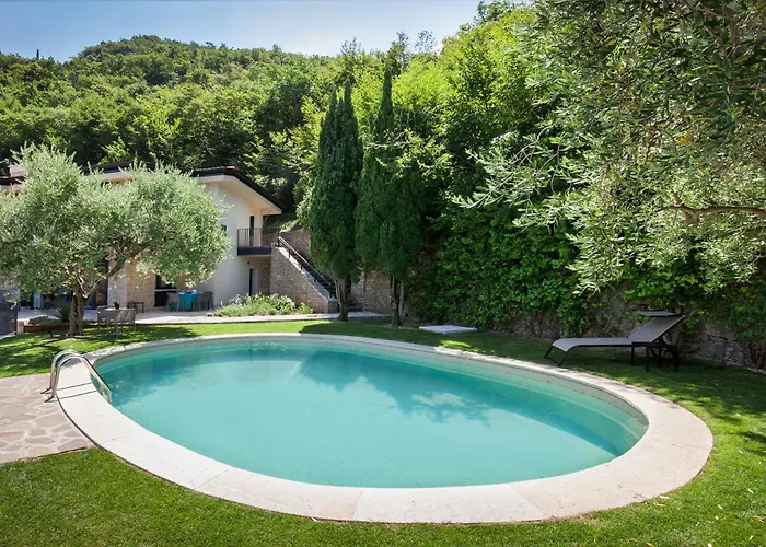 Ama With Pool Villa