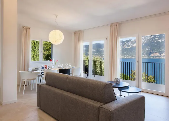Ama With Pool Villa Brenzone sul Garda