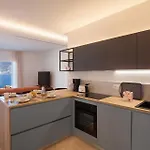 Ama With Pool Villa