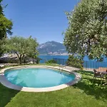 Ama With Pool Villa *