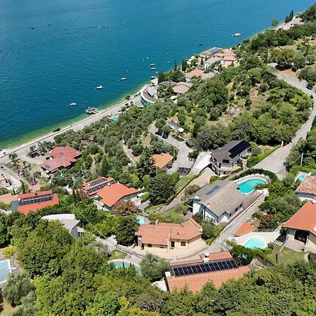 Ama With Pool Villa