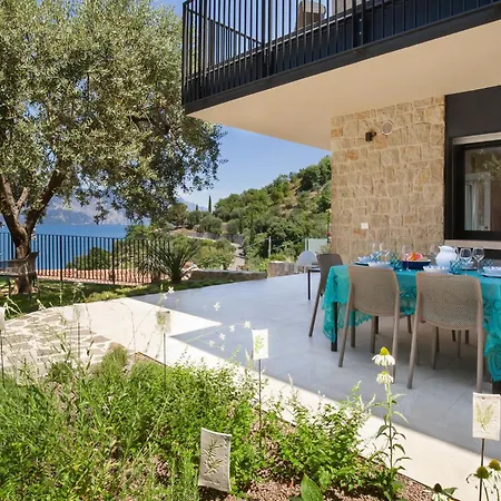 Villa Ama With Pool
